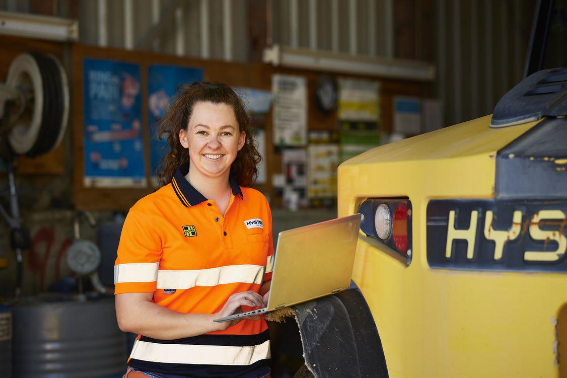 Natarsha Smith, Hyster New Zealand’s heavy diesel mechanic apprentice
